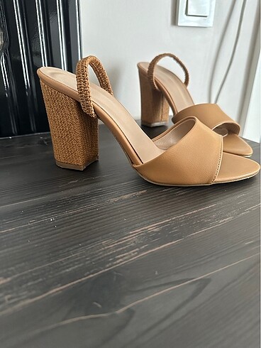 Diğer Topuklu sandalet