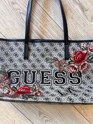  Beden Guess Çanta