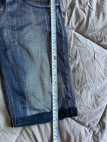 32 Beden mavi Renk Armani Jeans Kot Şort