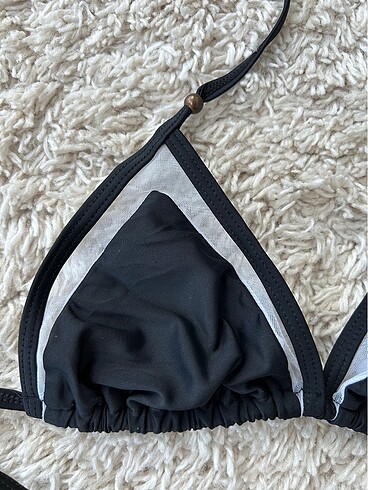 Diğer Üçgen Bikini Üstü