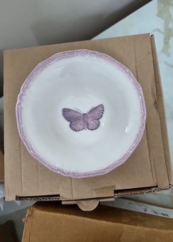 Çiçek ve Kelebek Desenli Seramik Tabak Seti - Görsel 4