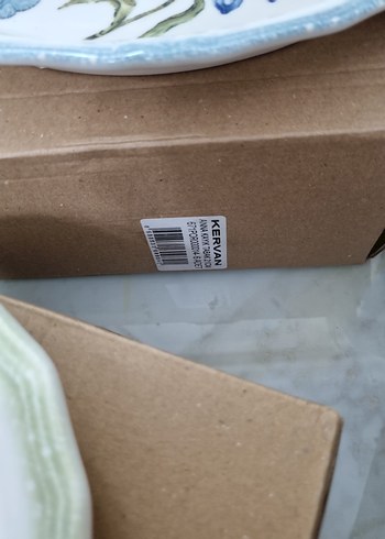 Çiçek ve Kelebek Desenli Seramik Tabak Seti - Görsel 7