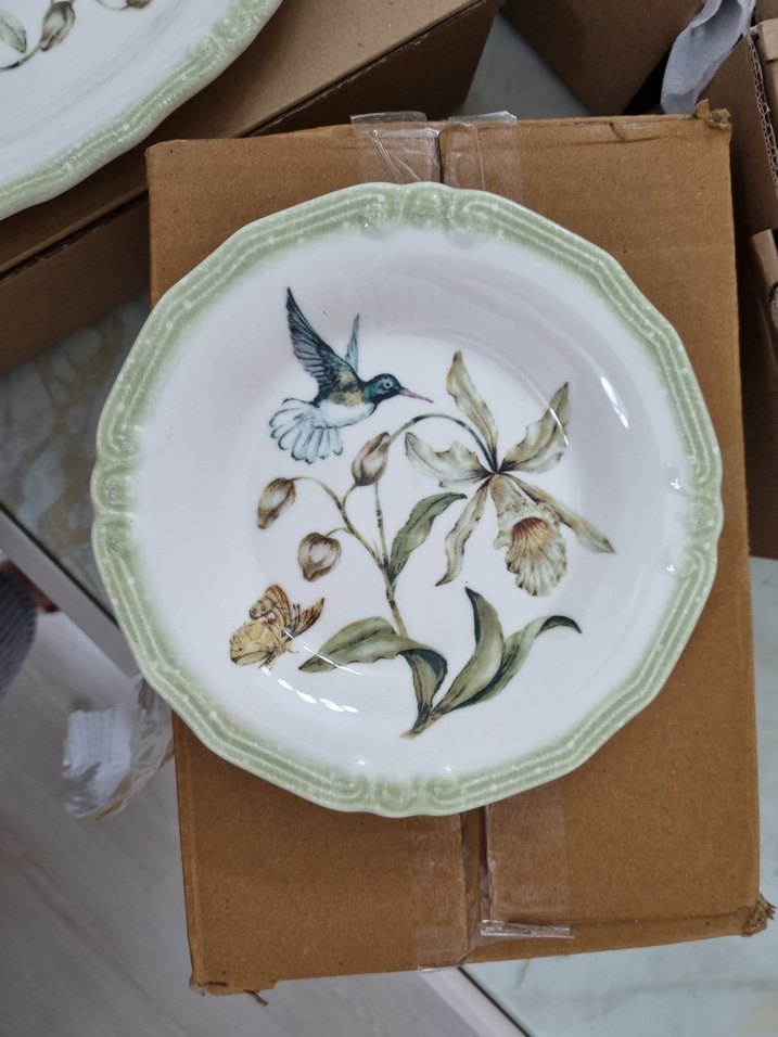 Çiçek ve Kelebek Desenli Seramik Tabak Seti - Görsel 3