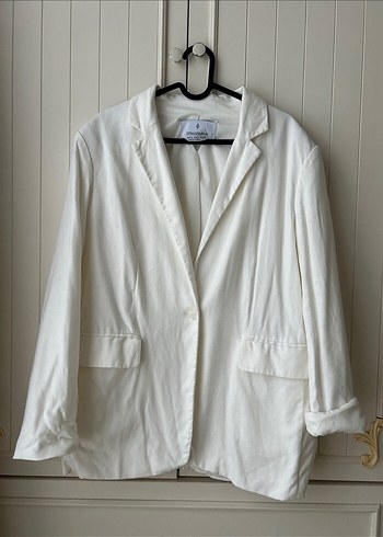 Zara Minimal Beyaz Blazer Ceket Siklik Ve Rahatlik Bir Arada