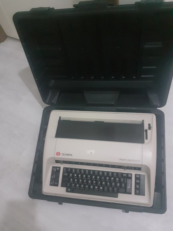 antika Olympia Beyaz Gri Elektronik Daktilo - Görsel 2