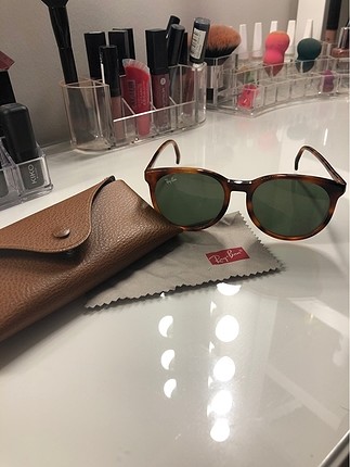 Rayban güneş gözlüğü