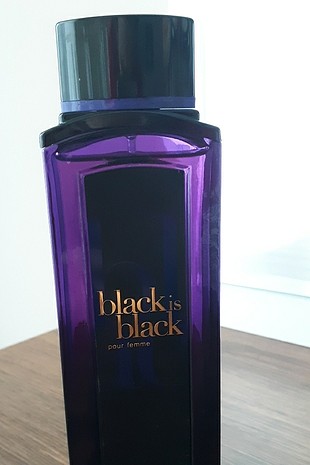 Zara black is black parfüm 