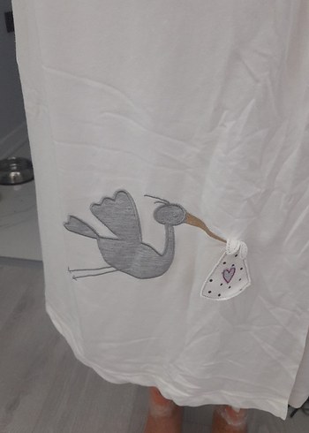 Uzun Kollu Beyaz Nakışlı Kadın Sabahlık - Görsel 3