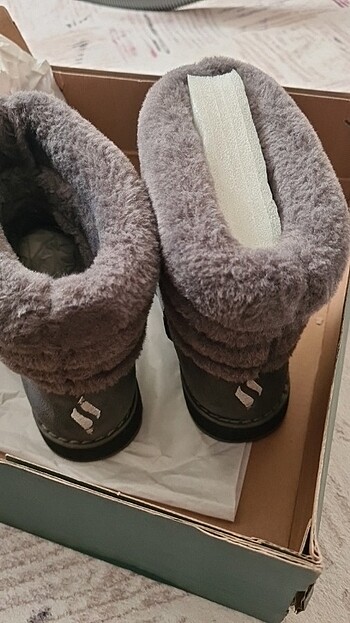 37 Beden SKECHERS KADIN BOT