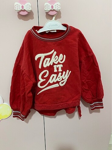 Kırmızı sweatshirt