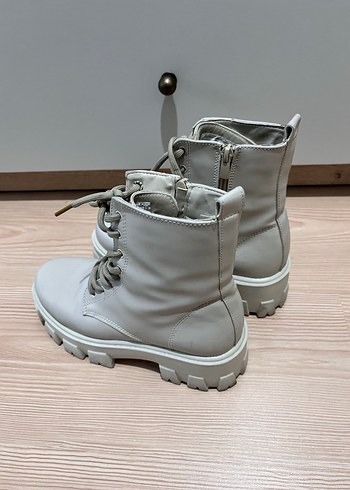 Derimod Kadın Bej Deri Platform Topuklu Bağcıklı Bot - Görsel 3