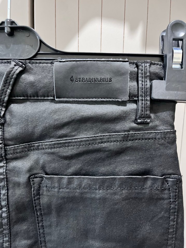 Stradivarius Siyah Deri Kadın Kot Pantolon - Görsel 3