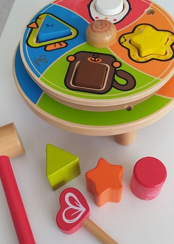 Hape marka renkli ahşap eğitici şekil eşleştirme oyunu - Görsel 2