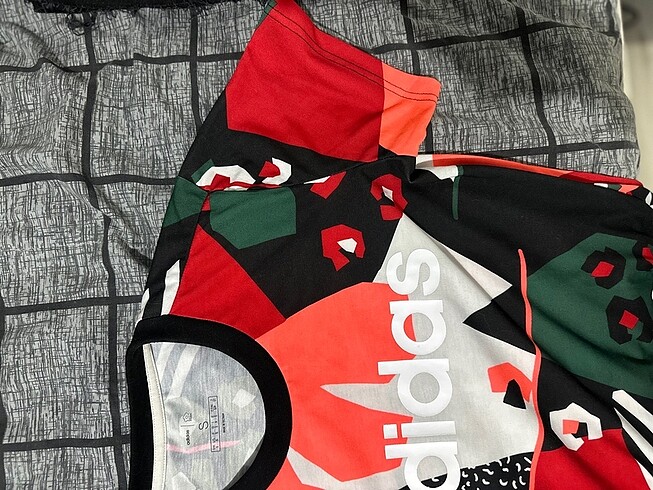 Orijinal Adidas tişört