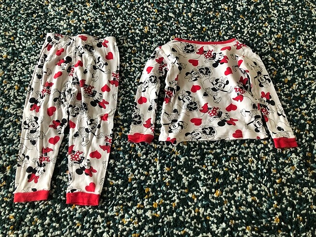Walt Disney World DISNEY MICKEY MOUSE 3 YAŞ PİJAMA TAKIMI