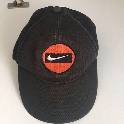 Nike şapka