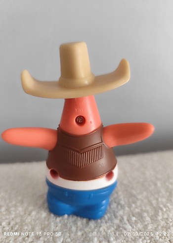 Beden Renk Renkli Kovboy Şapkasıyla Patrick Figürü