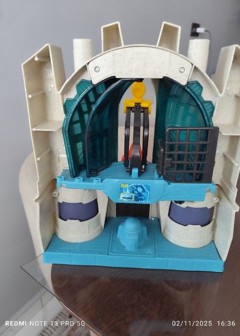 Gri ve Mavi Aksiyon Figürü Oyun Seti - Görsel 3