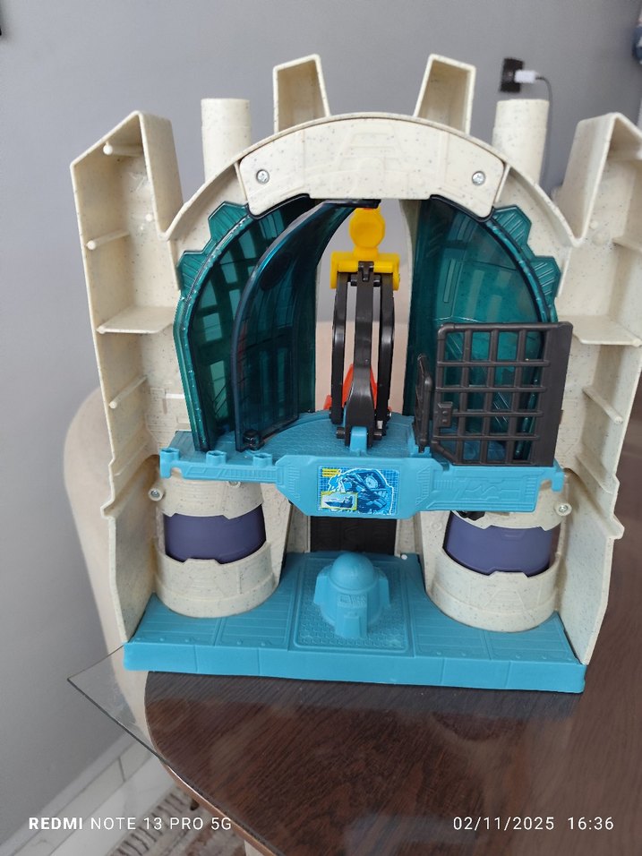 Gri ve Mavi Aksiyon Figürü Oyun Seti - Görsel 3