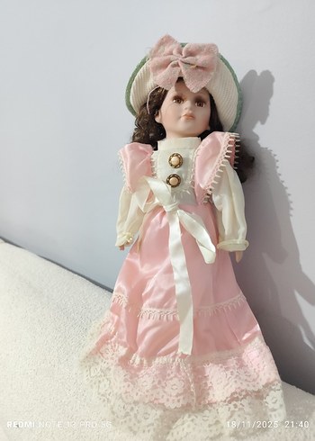 Pembe Dantel Detaylı porselen Bebek - Görsel 3