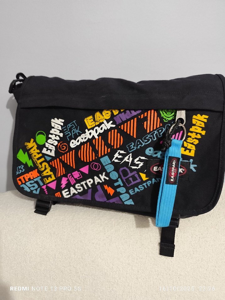 Eastpak çanta - Görsel 2