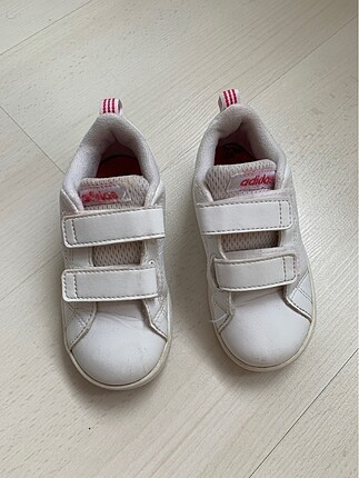 Adidas spor ayakkabı