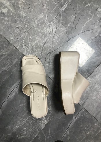 Nine West Stradivarius Bej Kadın Dolgu Topuk Terlik