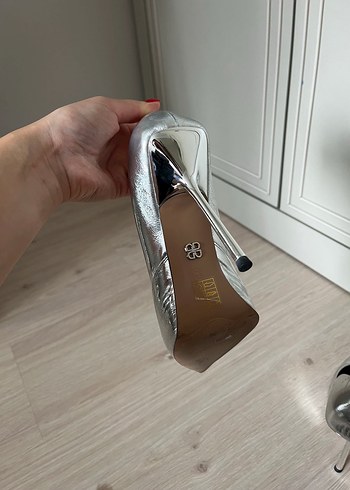 Kadın Gri İnce Topuklu Metalik Stiletto - Görsel 6