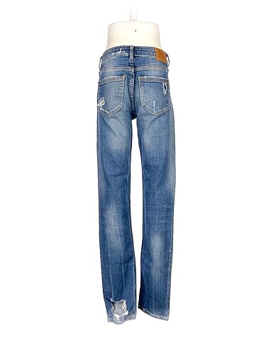 34 Beden Bershka Jean / Kot %70 İndirimli.