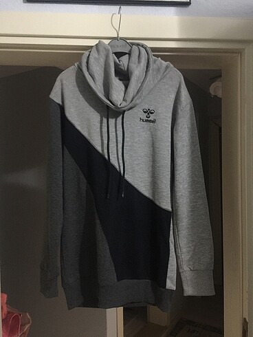 hummel sweatshirt