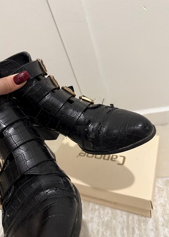 Kadın Siyah Deri Yılan Desenli Tokalı Bot - Görsel 4