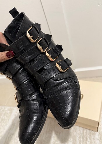 Kadın Siyah Deri Yılan Desenli Tokalı Bot - Görsel 5