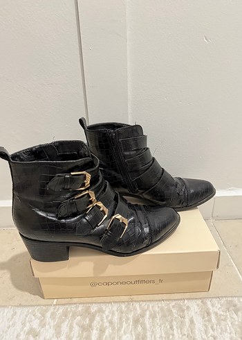 Kadın Siyah Deri Yılan Desenli Tokalı Bot - Görsel 2