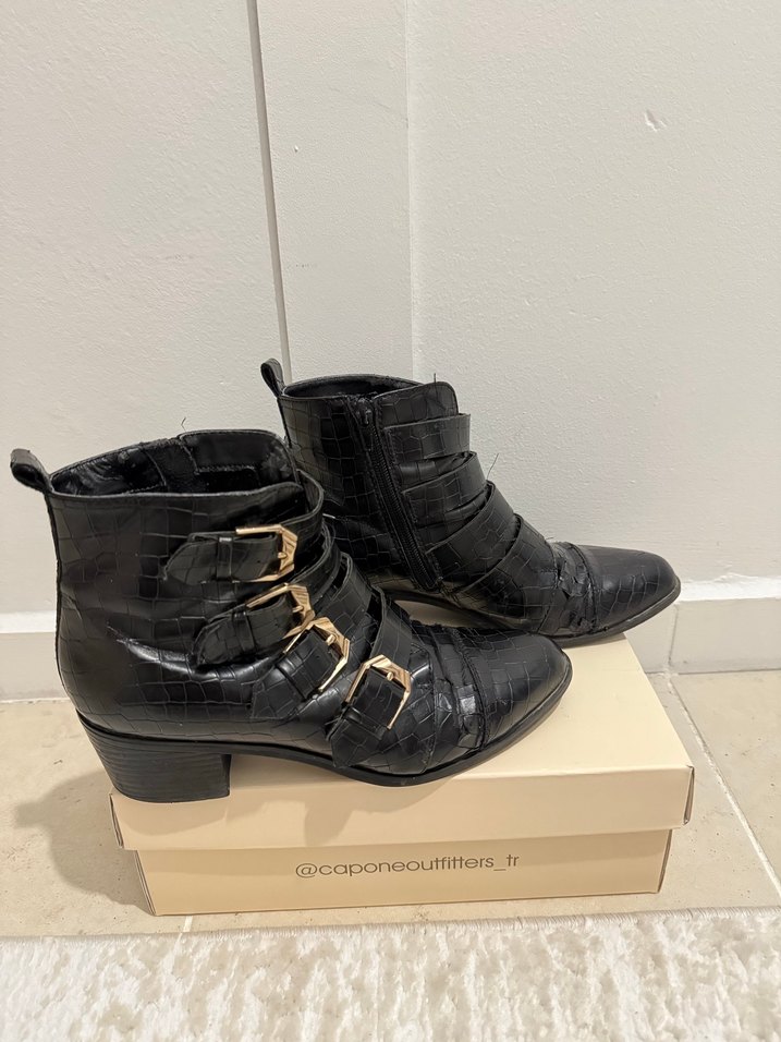 Kadın Siyah Deri Yılan Desenli Tokalı Bot - Görsel 2