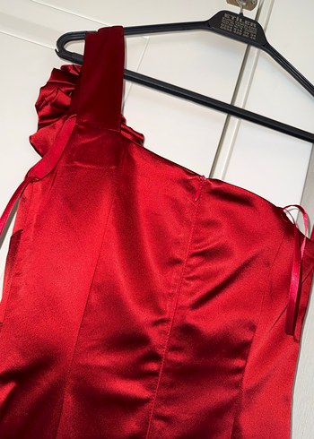 Kırmızı Drapeli Straplez Gece Elbisesi - Görsel 7