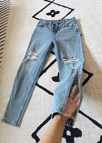 Trendyolmilla şeffaf detaylı jean - Görsel 4