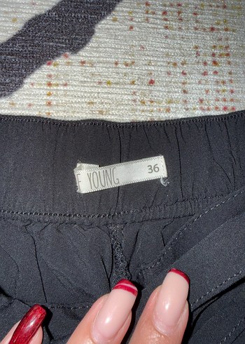 Kadın Siyah Kumaş kemerli Mini Şort - Görsel 5