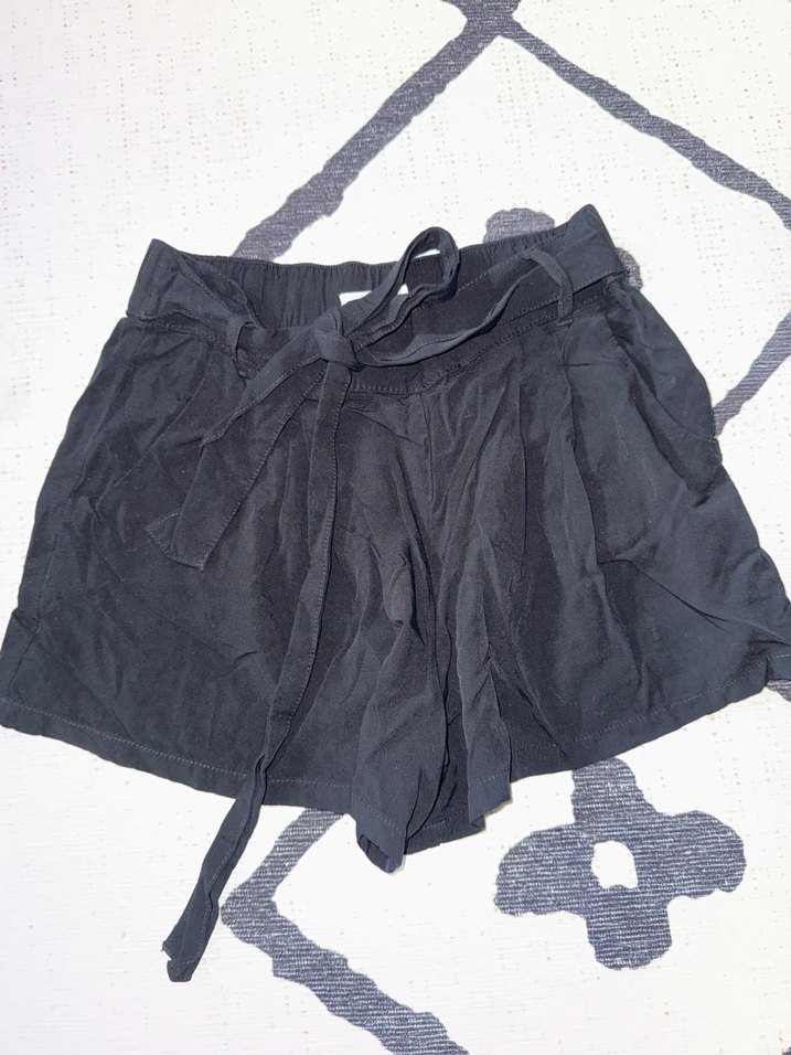 Kadın Siyah Kumaş kemerli Mini Şort - Görsel 4