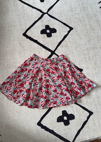 Çiçek Desenli Volanlı Mini Etek - Görsel 4