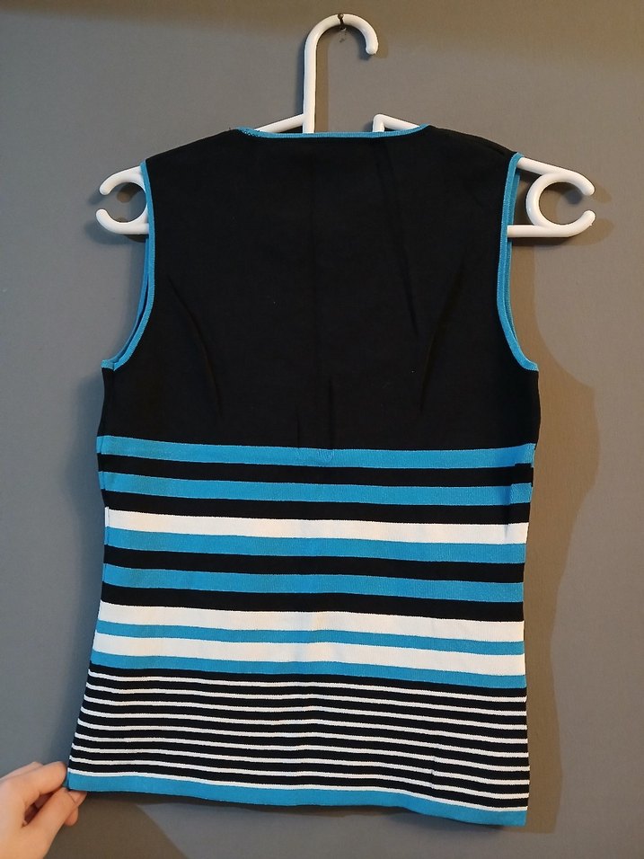 Nakış detaylı kolsuz triko bluz - Görsel 4