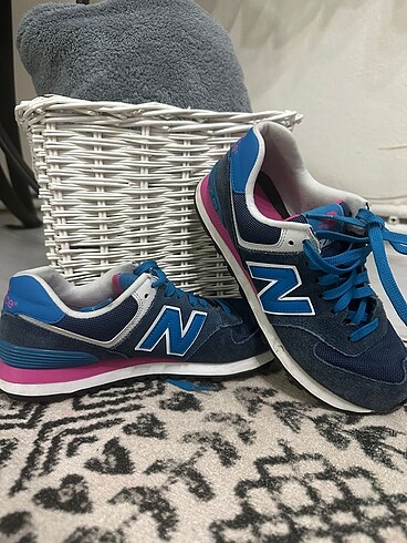 New Balance kadın spor ayakkabısı