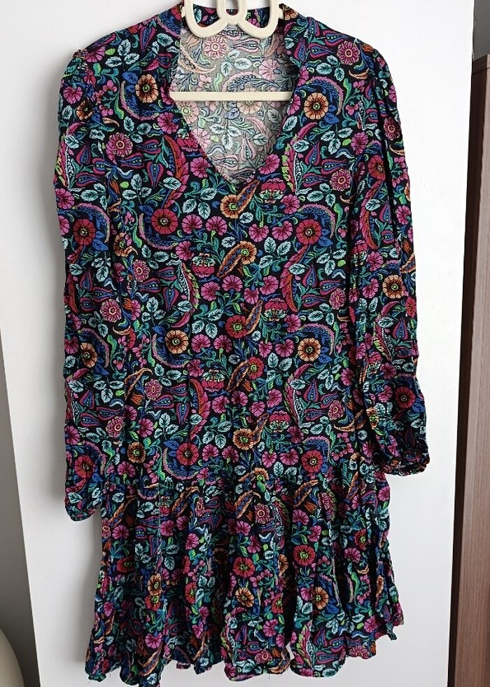 Çiçekli elbise - Görsel 2