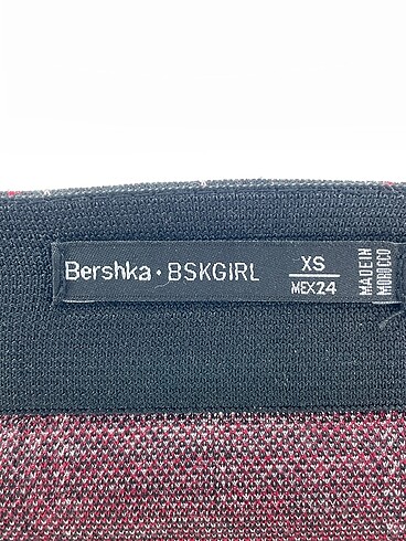 xs Beden çeşitli Renk Bershka Mini Etek %70 İndirimli.