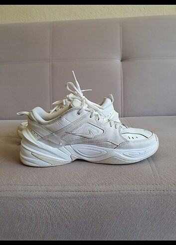 40 Beden beyaz Renk Nike spor ayakkabı 