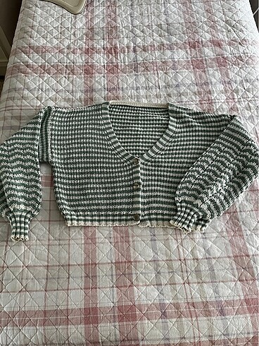 Rahat çizgili crop hırka