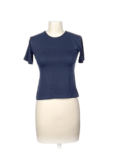 Diğer T-shirt %70 İndirimli.