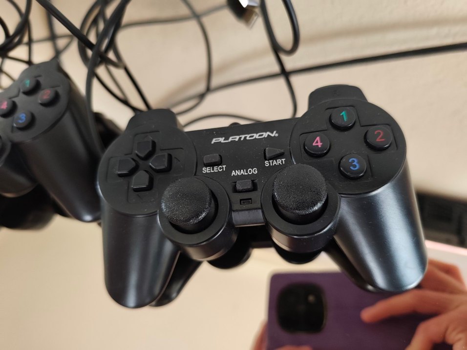 Siyah Kablolu Oyun Kolu - Görsel 4