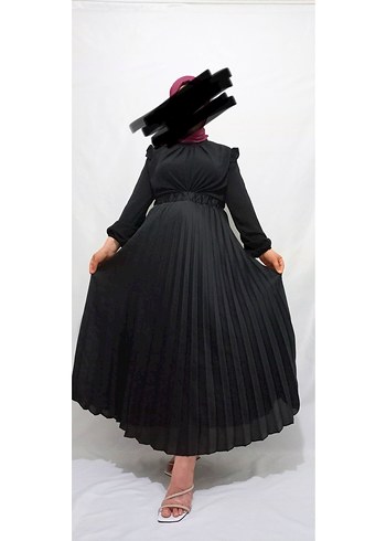 Siyah Piliseli Uzun Kadın Elbise - Görsel 3