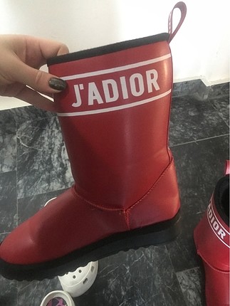 Dior bot