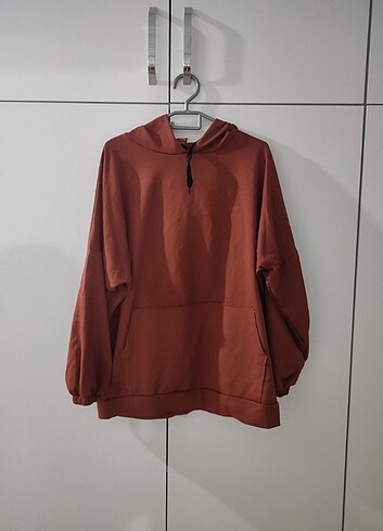Turuncu sweatshirt